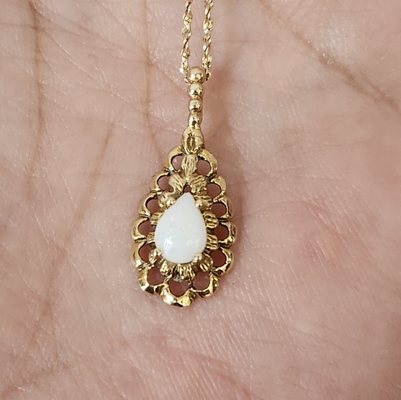 14k gold pendant and chain with real opal - Picture 3 of 10